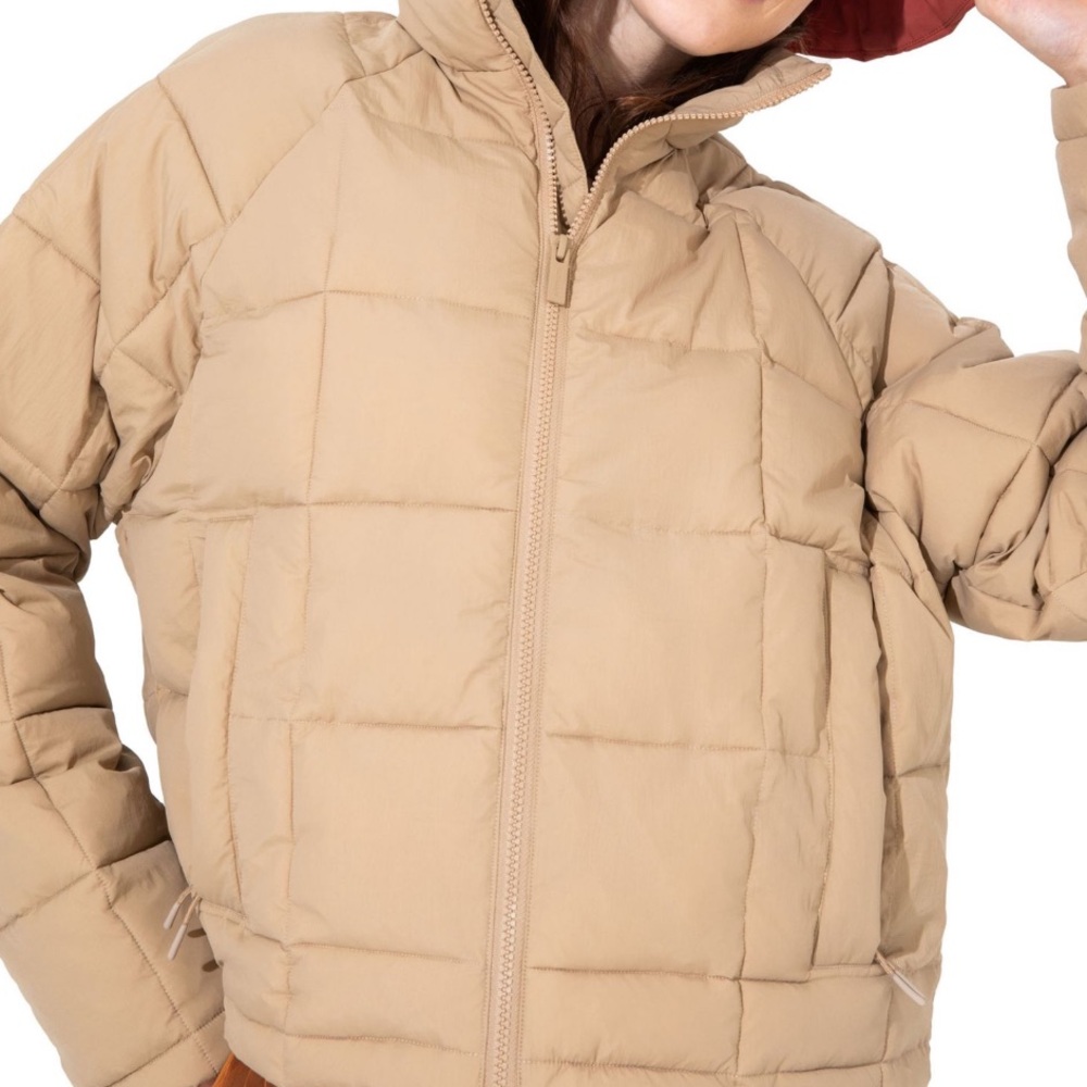 NWT HALFDAYS NELLIE packable quilted puffer in tan sizes XS,S,M,L, XL - Picture 2 of 15